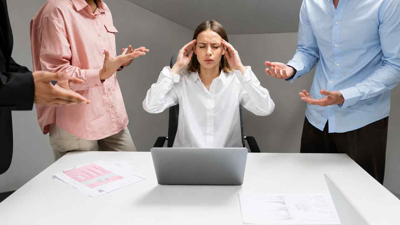 Dealing Calmly with Toxic People Without Sacrificing Mental Health