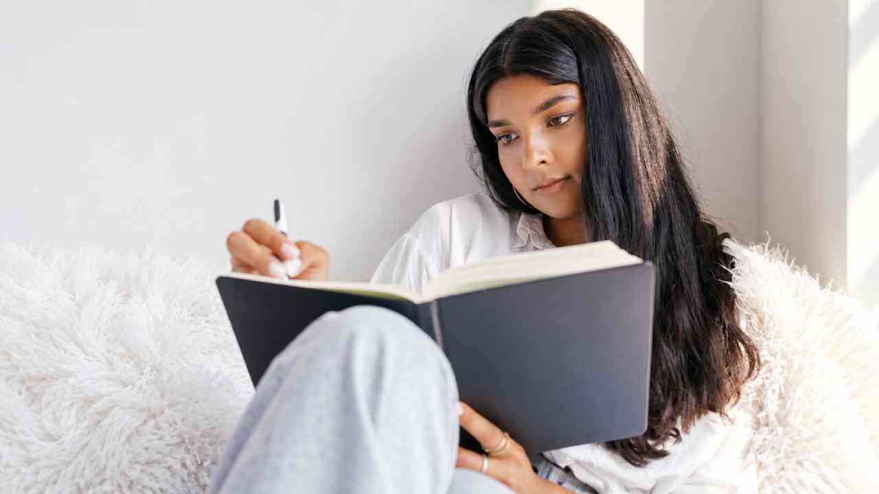 Simple Habits That Help Reduce Mental Clutter